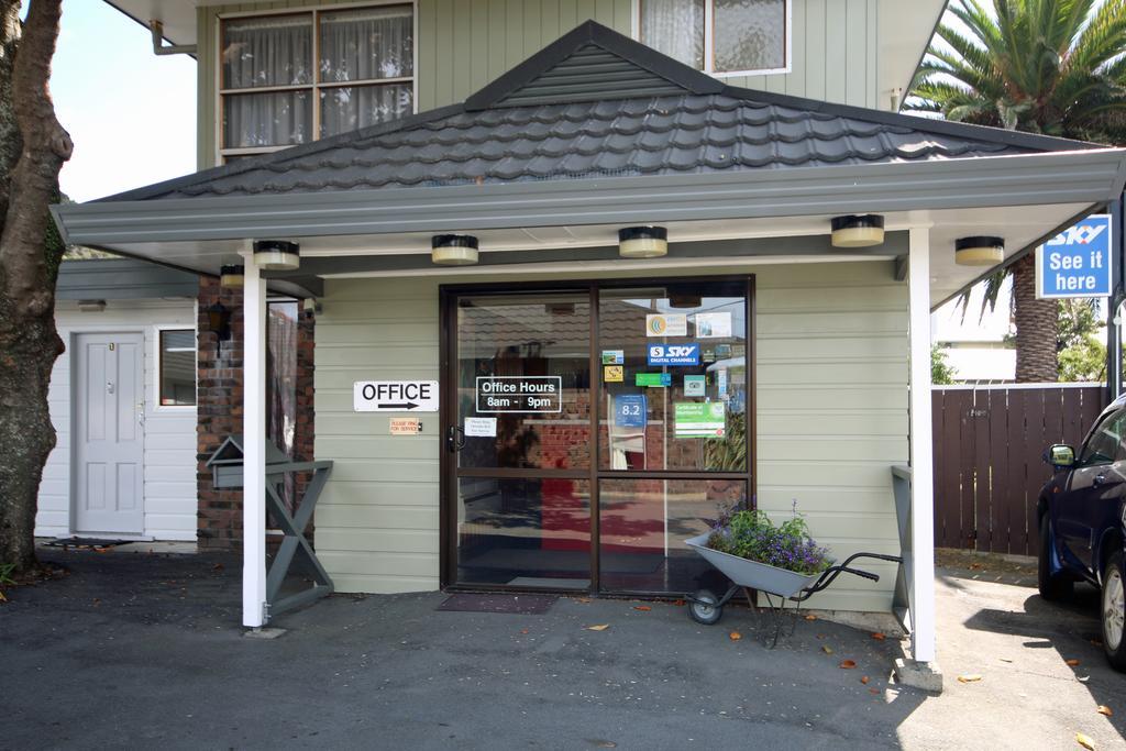Midway Pacifica Lodge Lower Hutt Bagian luar foto
