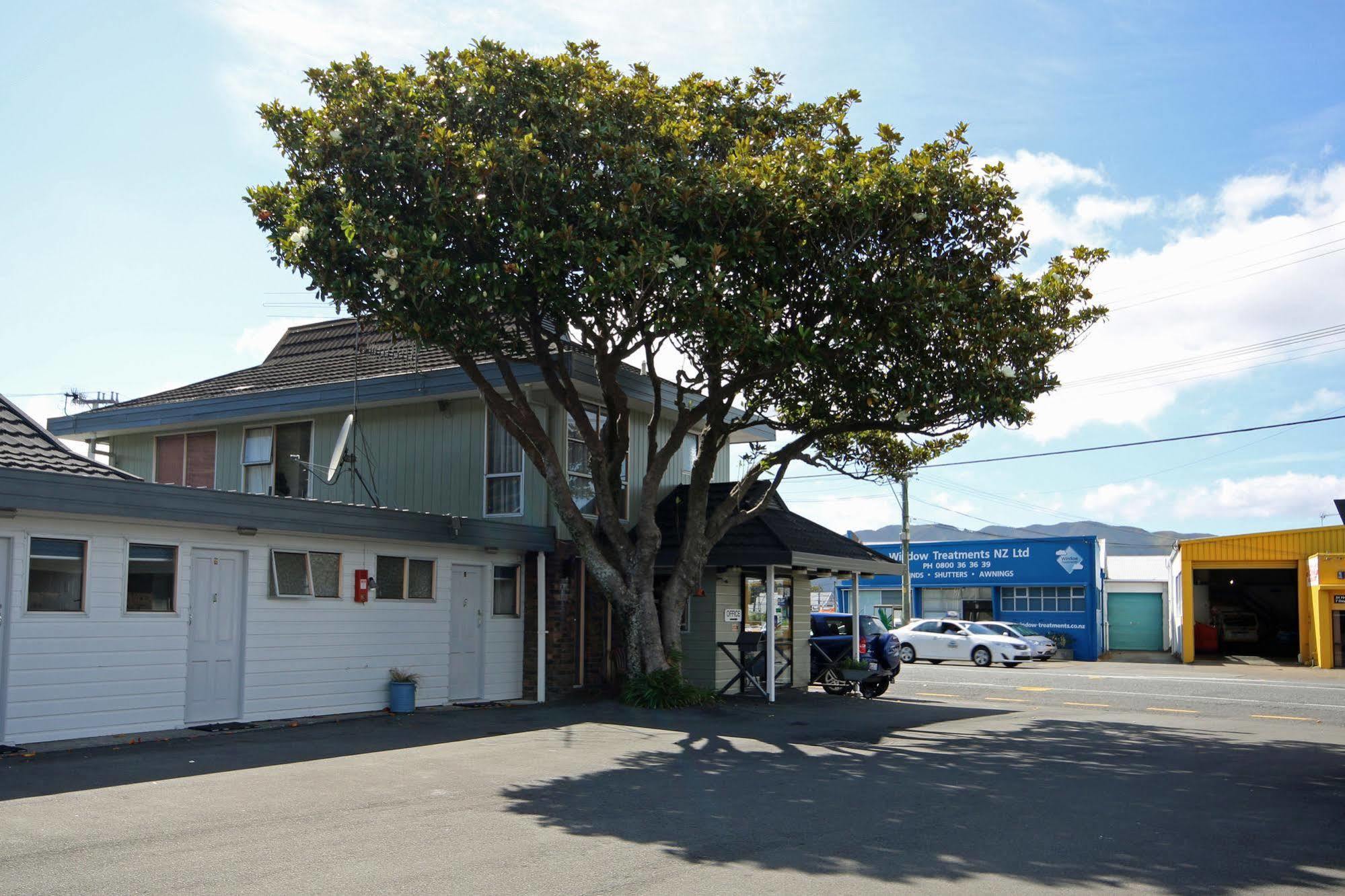 Midway Pacifica Lodge Lower Hutt Bagian luar foto