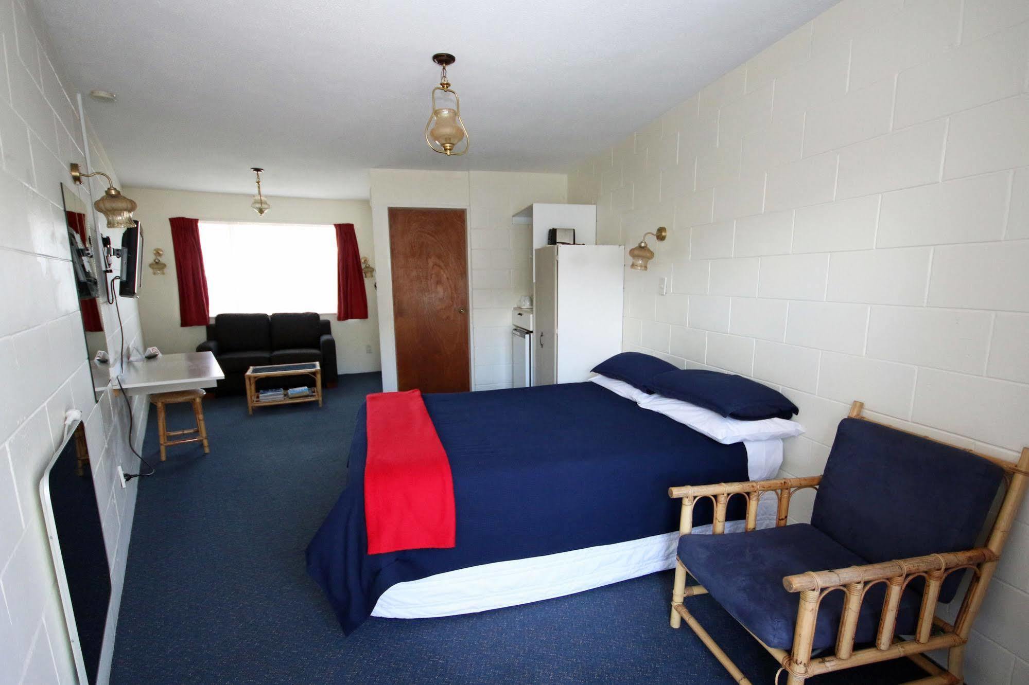 Midway Pacifica Lodge Lower Hutt Bagian luar foto