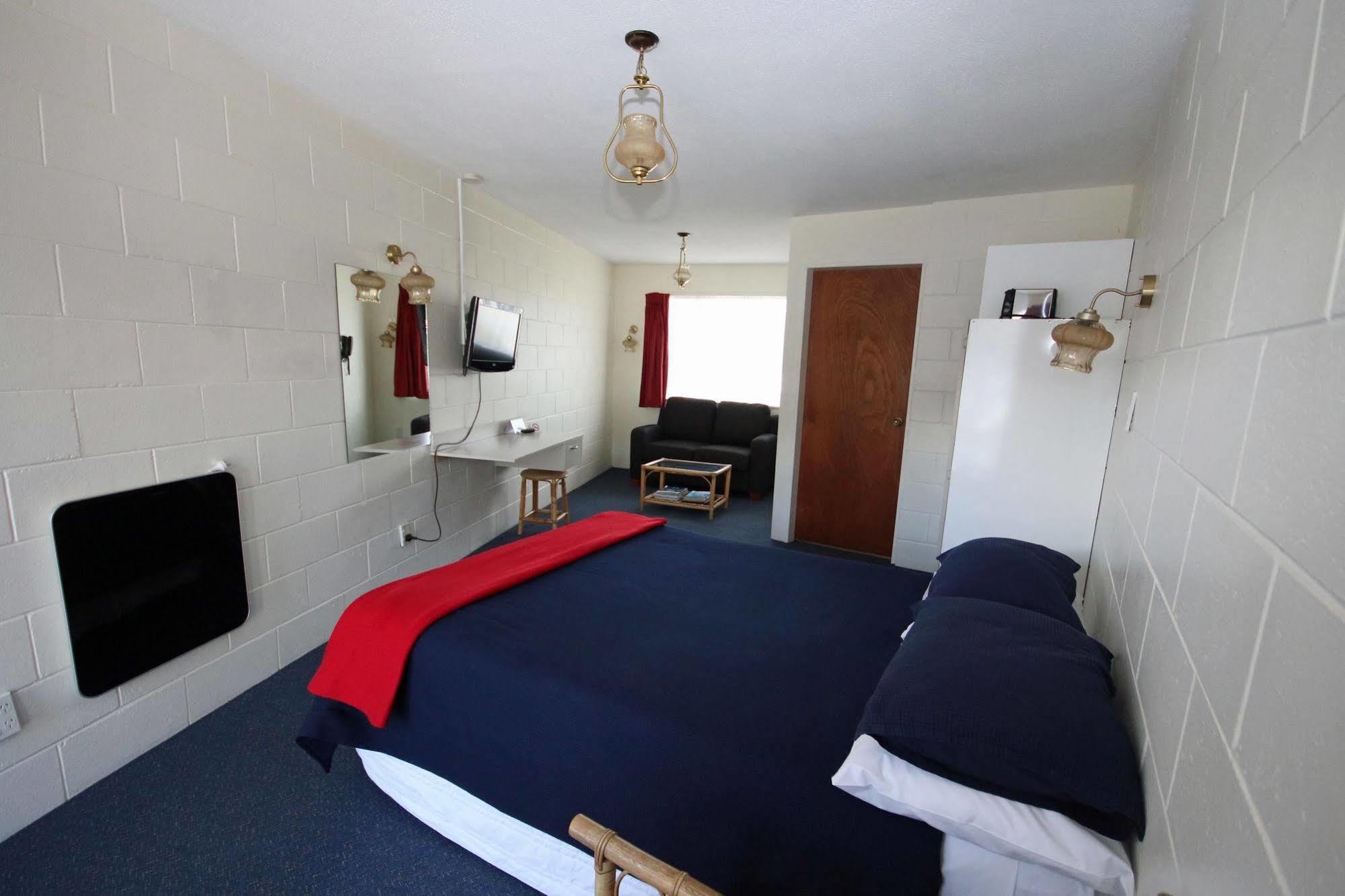Midway Pacifica Lodge Lower Hutt Bagian luar foto
